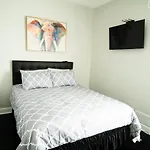 7 Star The Malia Oasis 3Br 1 Half Bath Office Space