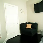 7 Star The Malia Oasis 3br 1 Half Bath Office Space