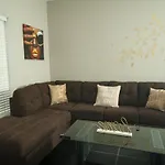 7 Star The Malia Oasis 3br 1 Half Bath Office Space Apartment Chicago