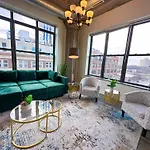 Mccormick Place Spacious 3Br Family Heaven Suite With Optional Parking Sleeps 10 Guests Near Soldier Field And Field Museum