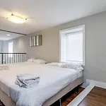 Beautiful Unit Chi In Prime River North - Top Floor