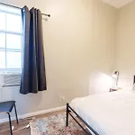 Bright & Modern 3br And 1ba In Logan Square Chicago