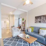 Apartment Bright & Modern 3br And 1ba In Logan Square *