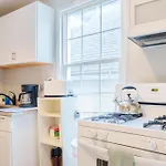 Bright & Modern 3br And 1ba In Logan Square Apartment
