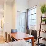 Bright & Modern 3br And 1ba In Logan Square Chicago