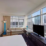 Thewit Chicago, A Hilton Hotel
