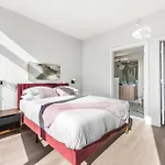 Avra Stylish Apartments Prime West Loop Location Near Union Park