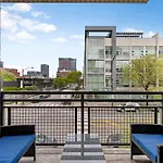 1 Free Parking Gym Balcony Sleeps 12