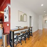 1 Free Parking Gym Balcony Sleeps 10