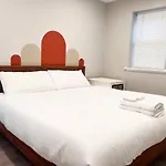 Modern 1br Free Parking Spot *