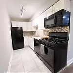 Modern 1Br Free Parking Spot