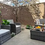 4 Bedroom Home In Best Location Parking Fireplace Back Yard Pets Welcome