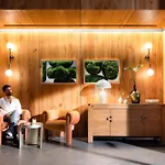 Arlo 4* Chicago
