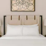 Sonder By Marriott Bonvoy Jewelers Row Apartments Millenium Park