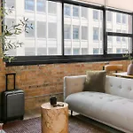 Sonder By Marriott Bonvoy The Burnham Loop 4*