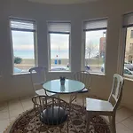 Charming Lakefront Stunning View North Chicago