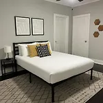 2Br Unit Beautifully Decorated - Francisco 2