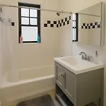 1br Fully Equipped & - Belmont Rep *