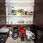 Art Downtown Fulton Market Entire 3 Bedroom Home Sleep10 Private Garage Roof Ev Tesla