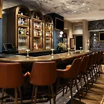 The Talbott, Autograph Collection 4*