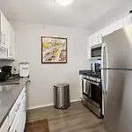 The Penthouse At Grand Plaza 4*