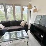 Fantastic Place Near Downtown - Free Parking