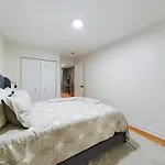 Chic Modern Comfort In Chicago
