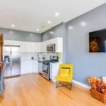 Chicago Vacation Rental Apt - 6 Mi To Downtown!