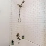 Cozy 2 Bedroom 1 Ba Flat Just 10 Mins From Downtown Apartment *