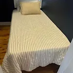 Cozy 2 Bedroom 1 Ba Flat Just 10 Mins From Downtown
