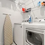 Suite Dreams - Designer Style - Central - Sleeps 7