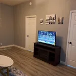 Cosy 2 Bedroom 1Bath In Roscoe Village Close To Wrigley