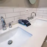 3bd 3ba Bronzeville Beauty Apartment Chicago