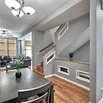 3bd 3ba Bronzeville Beauty *