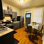 Cozy In Hyde Park Greater Grand Crossing