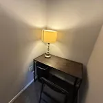 Homestay Wonderful Close To Downtown - Free Parking