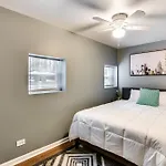 Holiday home Wicker Park 6bd 4ba, Steps From Cta, Parking Incl *
