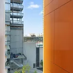 Sophisticated 4Br Suite - Modern And Luxurious