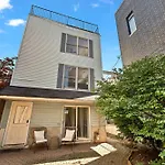 Old Town 3Bd 3Ba Coach House, Garage Parking Incl