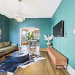 Wrigleyville Gem With Hidden Bar & Vintage Charm * Chicago