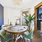 Wrigleyville Gem With Hidden Bar & Vintage Charm *