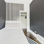 Apartment Wrigleyville Gem With Hidden Bar & Vintage Charm