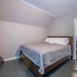 Entire Private Apartment, Near Downtown - Free Parking