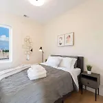 New 3Bed 3Bath Condo With Parking By United Center