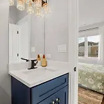 Luxhome 8 Mins Downtown