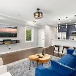 Apartment Luxhome 8 Mins Downtown