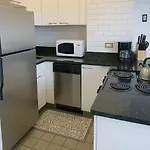 Studio Apt Comfy & Sunlit - Algonquin 5A