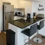 Studio Apt Comfy & Sunlit - Algonquin 5A