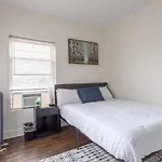 Charming 2Br Stay Ideal For Long Or Short Visits
