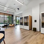 Corporate-friendly 4br Stylish & Hotel Chicago